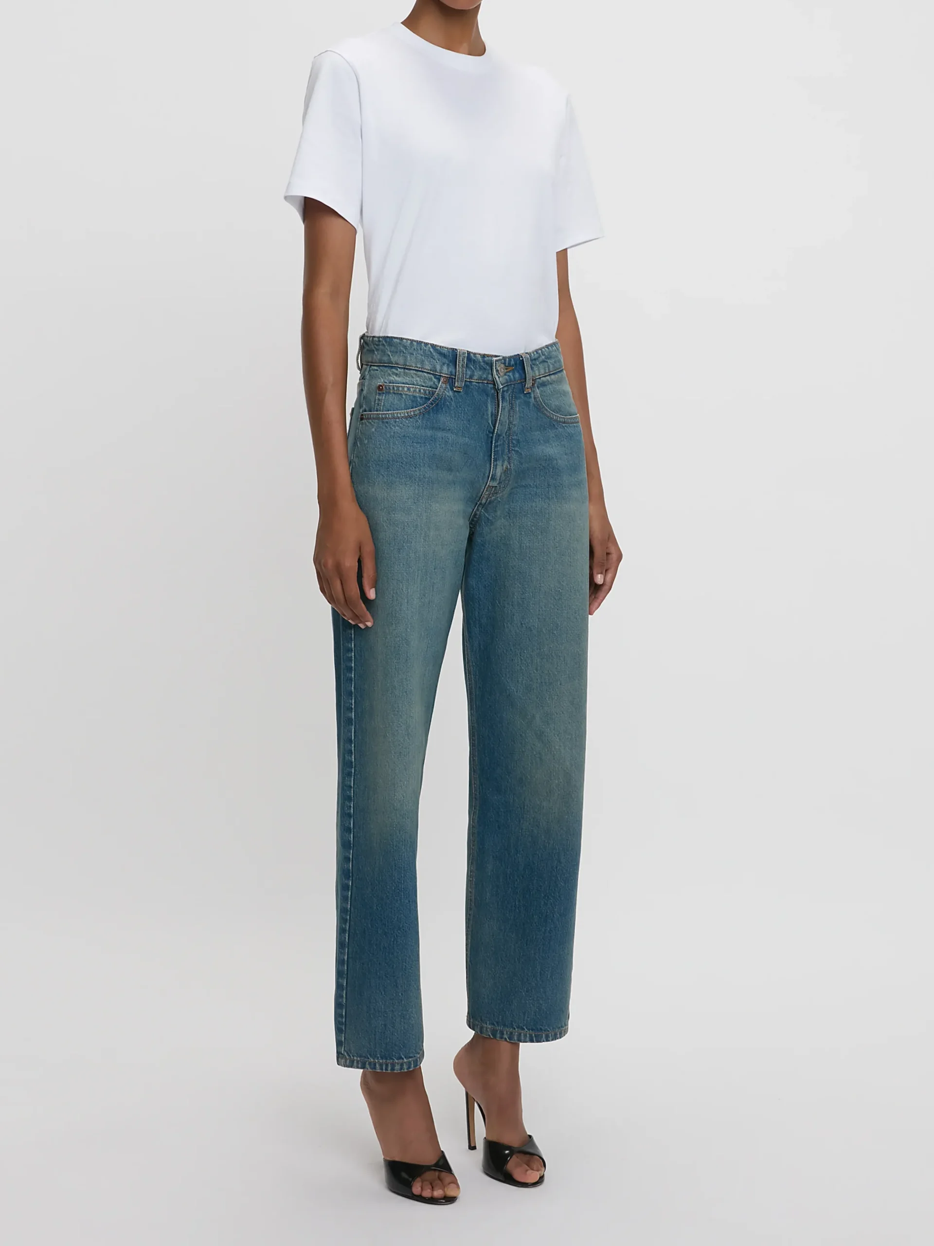 Bernie Relaxed Jean In Mid Blue