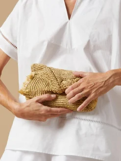 Bow Clutch in Natural Raffia