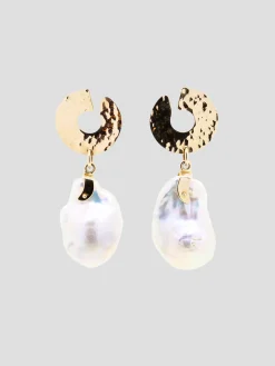 Seafood Earrings Pearl and Gold